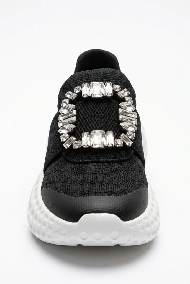 Zapatillas de lujo Aura con pedrería y suela gruesa, estilo dad