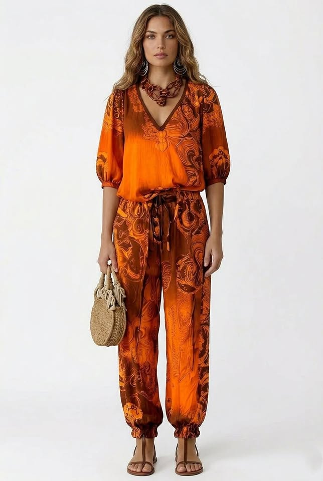 Retro-style Printed V-neck Puff-sleeve Top Paired With Jogger Pants Set
