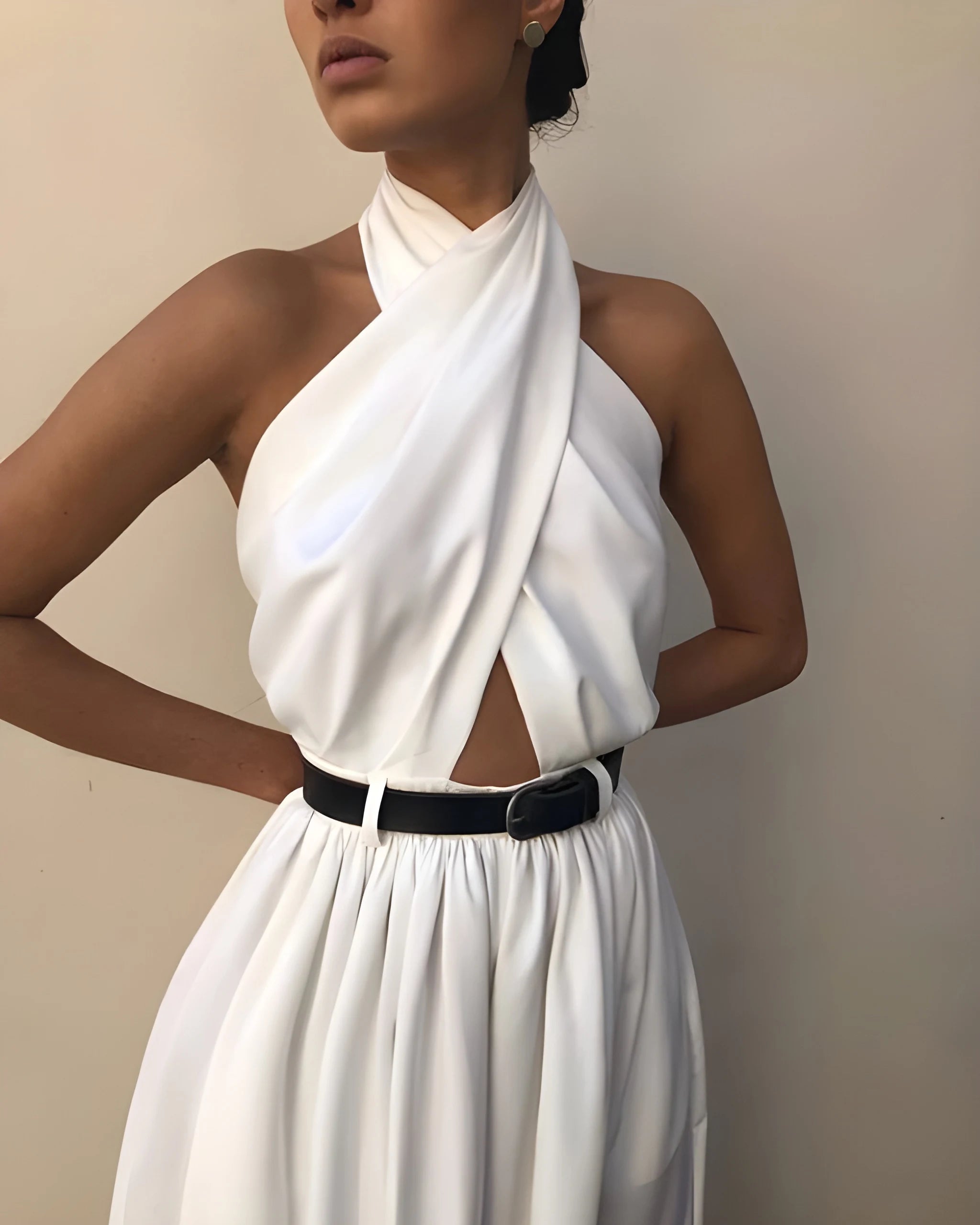 Bianca Halterneck Rygløs Jumpsuit med Brede Ben